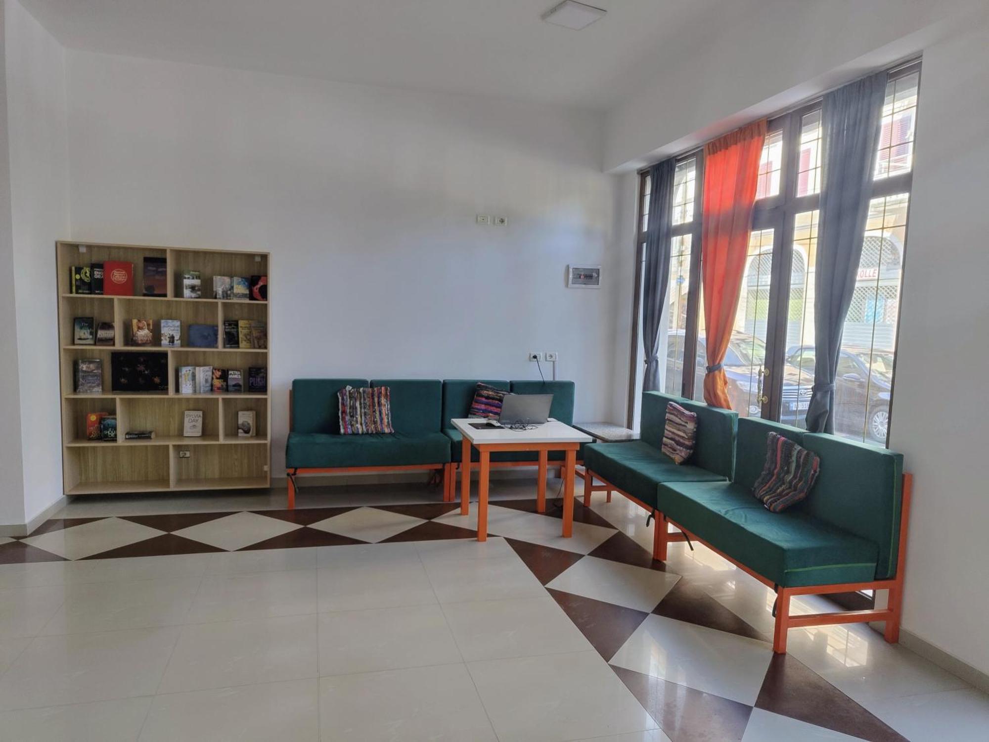 Tias Hostel ชโคเดอร์ ภายนอก รูปภาพ